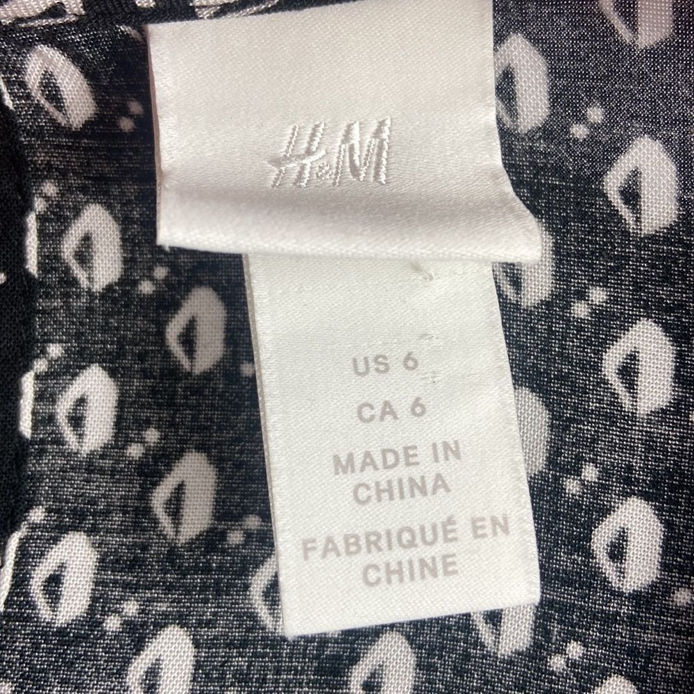 H&M Calf Length Black and White Patterned Dress with Elastic Waist - Picture 10 of 10